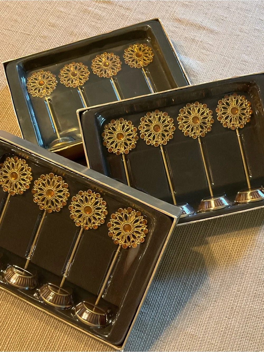 TARGET Gold Floral Place Card Holders with Jeweled Amber Centers - Set of 4